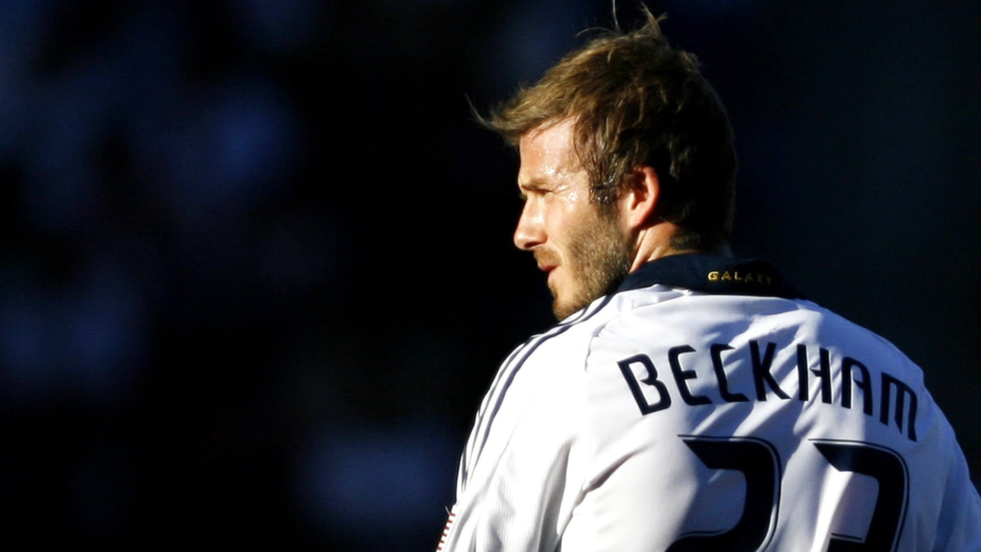 电竞产业迎来爆发式增长，全球赛事火热，中国战队再创佳绩