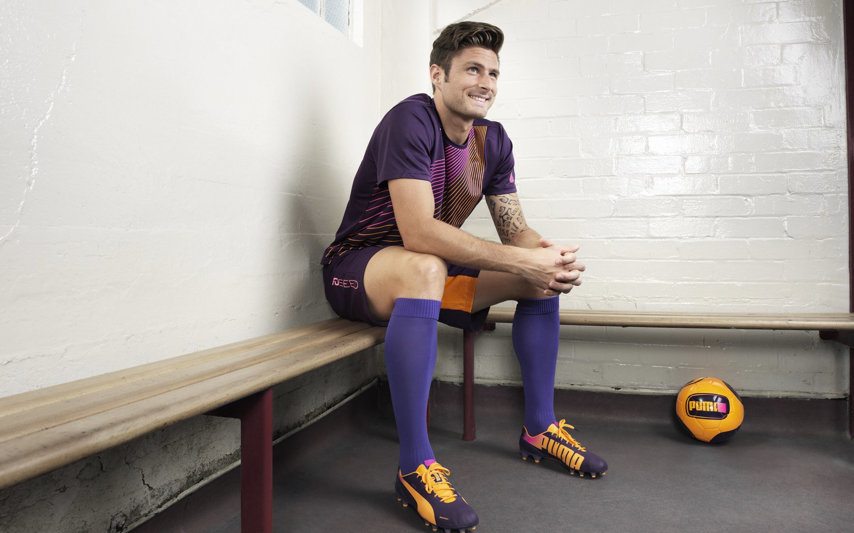 23岁新星打破尘封15年世界纪录,田径史上再添传奇一刻